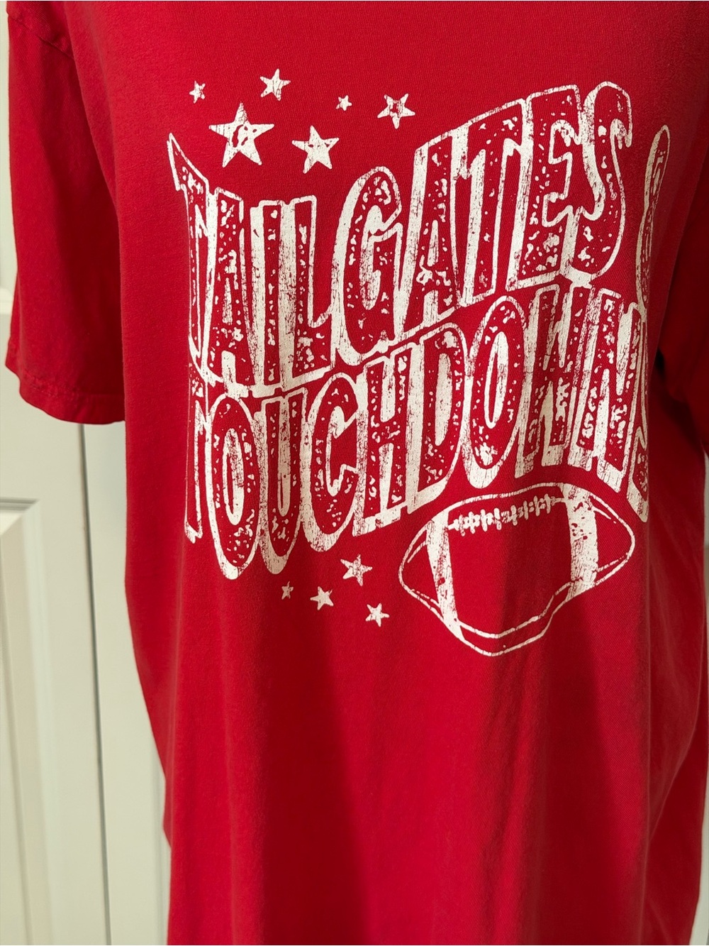 Comfort Colors Red Tailgate & Touchdowns Women’s Graphic Tee Size XL EUC - Picture 2 of 9